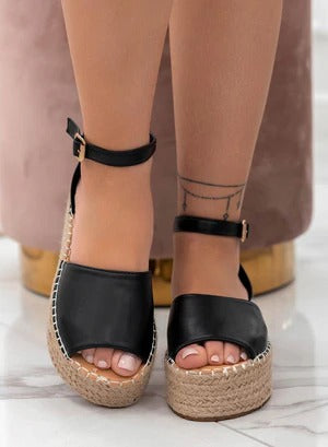 Espadrilles with wedge and strap