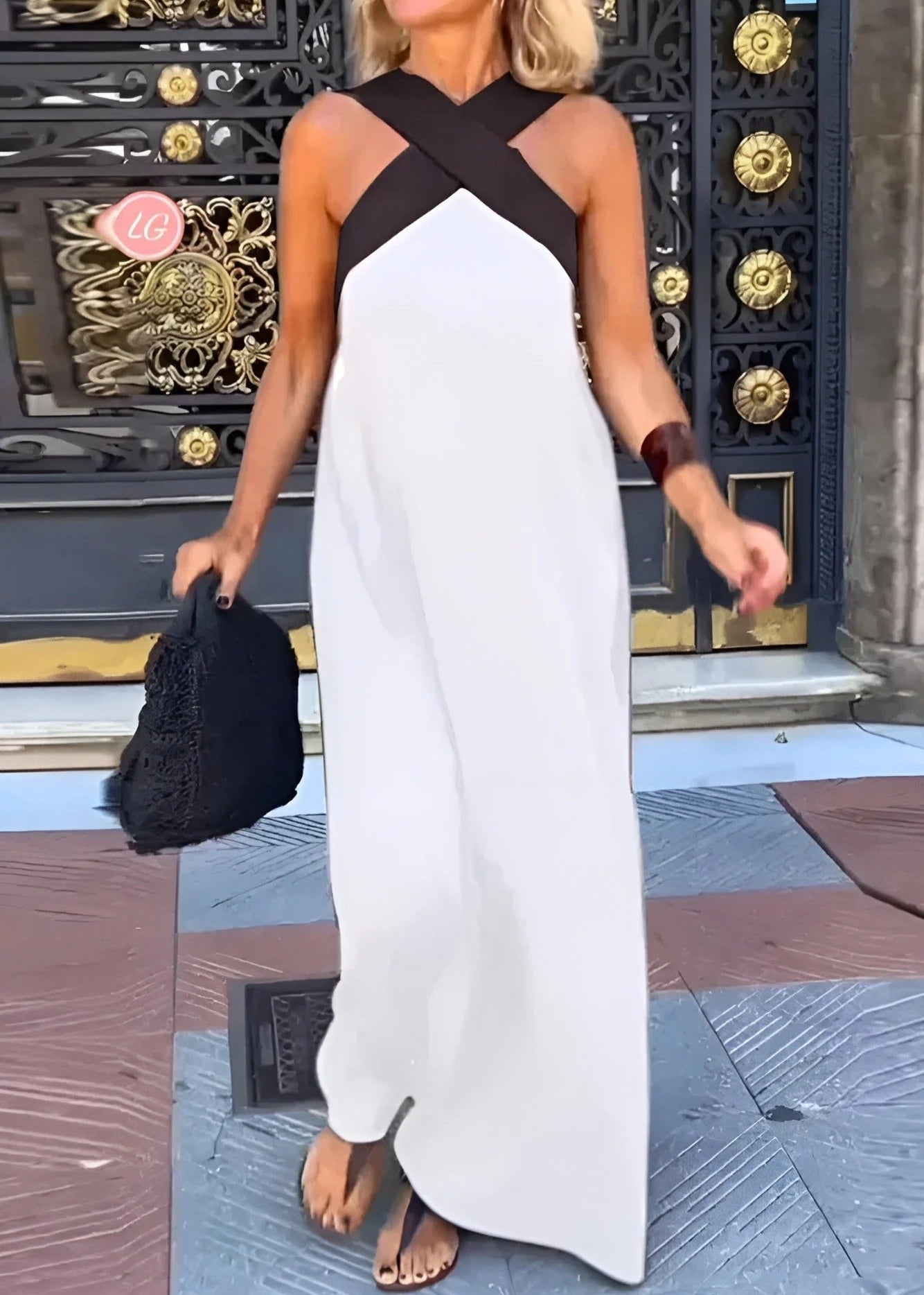 Delphine - Cross-shaped dress